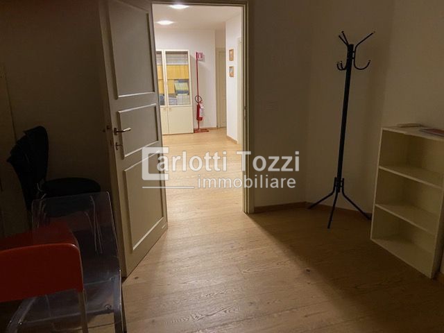 UFFICIO in VENDITA a GROSSETO - TRIBUNALE UFFICIO in VENDITA a GROSSETO - TRIBUNALE